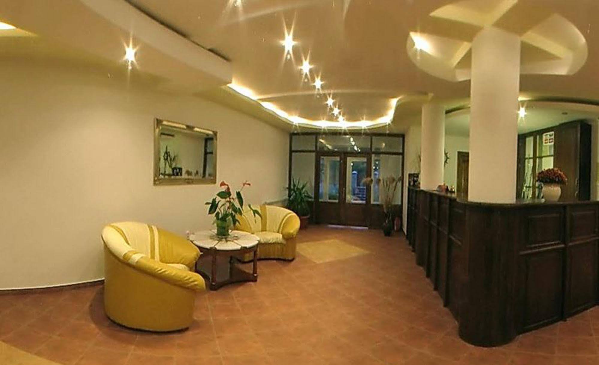Hotel Wels Băltenii de Sus エクステリア 写真