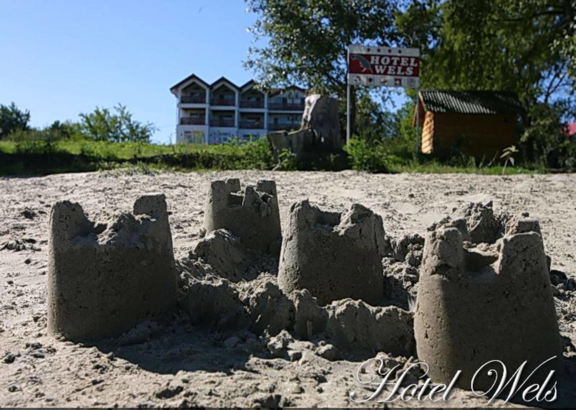 Hotel Wels Băltenii de Sus エクステリア 写真